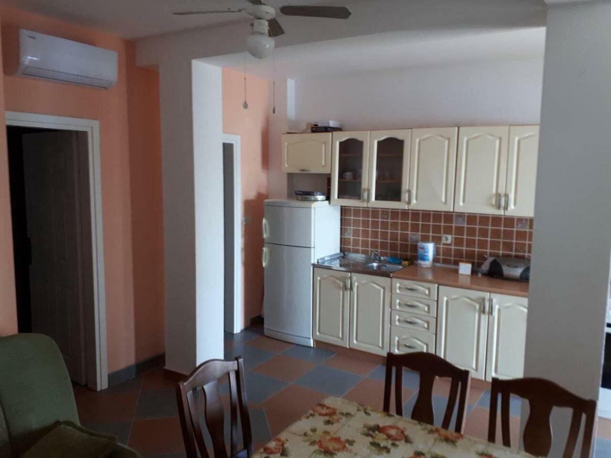 Apartments Horvat On Island Pag Влашичі Екстер'єр фото